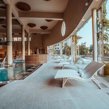 Stylish With Large Terrace In Higueron 아파트 푸엔히롤라