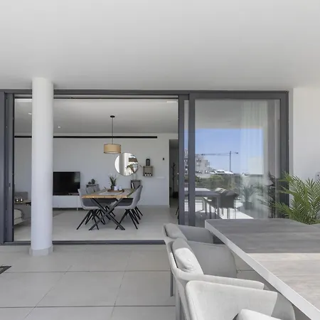Stylish With Large Terrace In Higueron * 푸엔히롤라