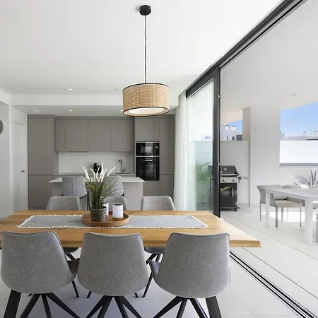 Stylish With Large Terrace In Higueron