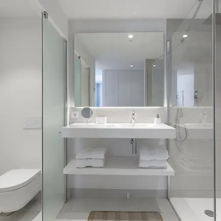 Stylish With Large Terrace In Higueron * 푸엔히롤라