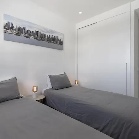 Apartment Stylish With Large Terrace In Higueron