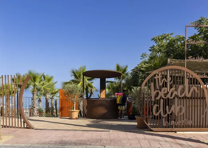 Appartamento Stylish With Large Terrace In Higueron