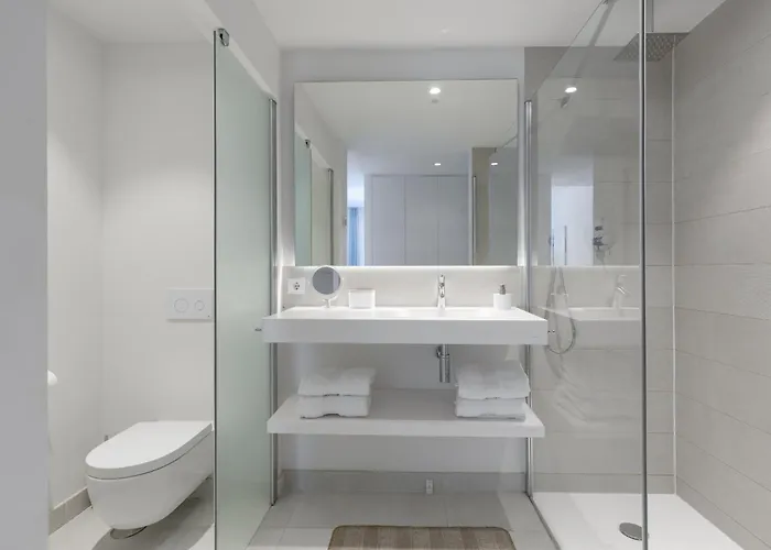 Appartamento Stylish With Large Terrace In Higueron