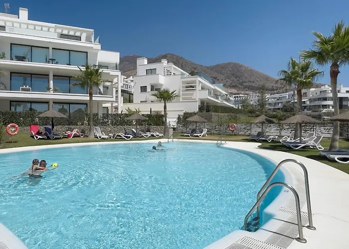 Stylish With Large Terrace In Higueron Appartamento *