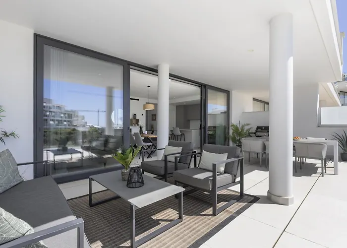 Stylish With Large Terrace In Higueron