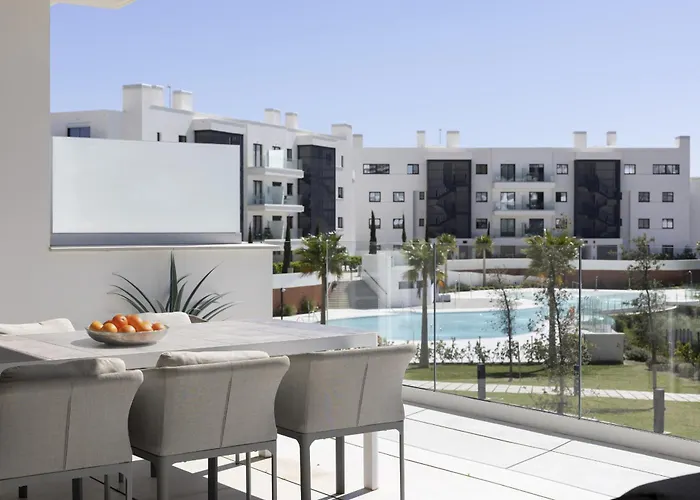 Appartamento Stylish With Large Terrace In Higueron