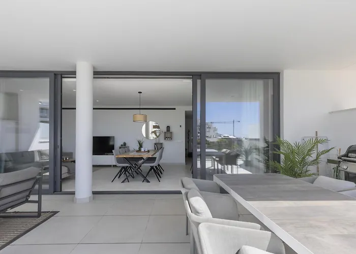 Stylish With Large Terrace In Higueron * Fuengirola