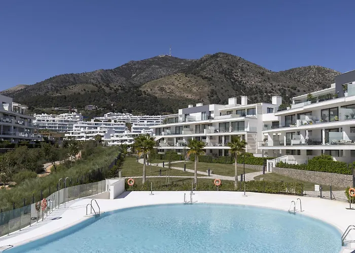 Stylish With Large Terrace In Higueron *