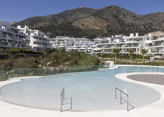 Appartamento Stylish With Large Terrace In Higueron