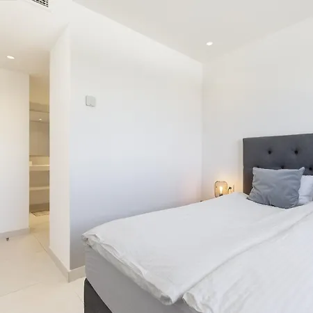 Stylish With Large Terrace In Higueron *